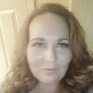 Meet your Posher, Liz